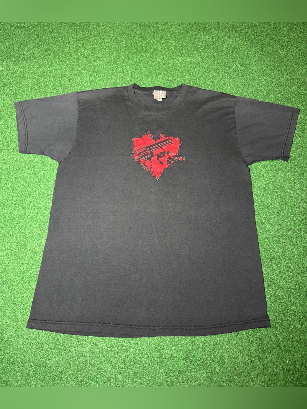 Square One Y2K Large My Chemical Romance Grunge Punk Heart Gun Graphic Shirt